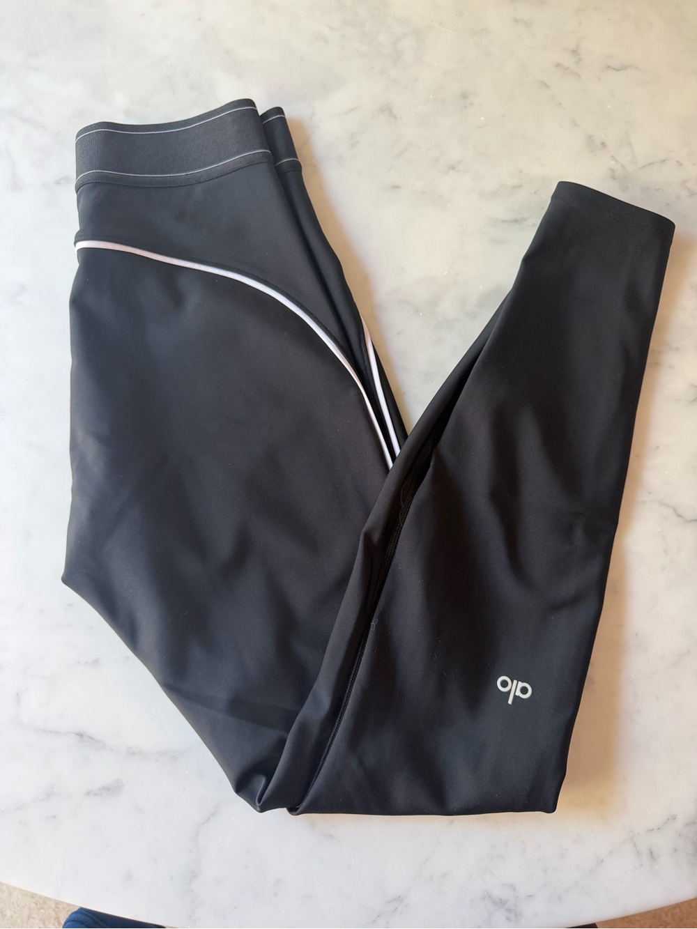 ALO Yoga Black Kids' Leggings with White Contrast Piping